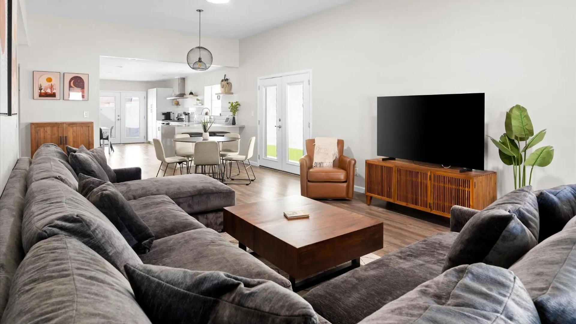 Modern Comfort Pool Bbq Prime Location Litchfield Park